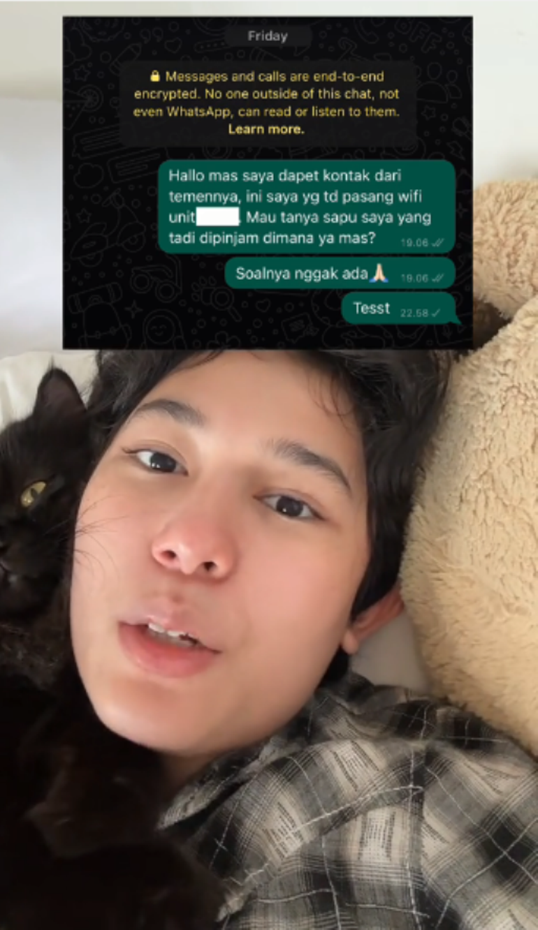Curhatan seorang wanita yang kontak Whatsapp-nya diblokir teknisi WiFi, karena perkara sapu. (TikTok @racerlaoban)