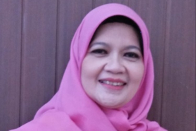 Kun Purwani SR, Guru SMP Negeri 16 Semarang