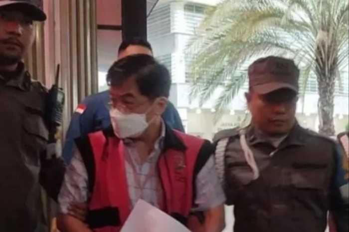 Penyidik Jampidsus Kejaksaan Agung menetapkan crazy rich Surabaya Budi Said sebagai tersangka transaksi ilegal jual beli emas PT Antam. (ANTARA/Laily Rahmawaty)
