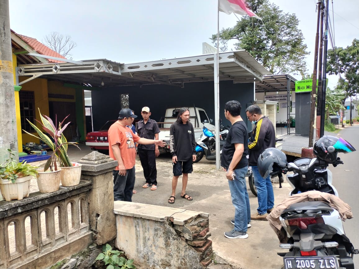 Dua orang menjadi korban pembacokan oleh gerombolan pemotor tak dikenal di daerah Kecamatan Gunungpati Semarang.