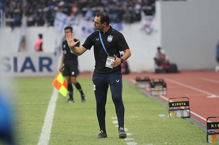 Pelatih PSIS, Gilbert Agius. (Baskoro Septiadi/Jawa Pos Radar Semarang)