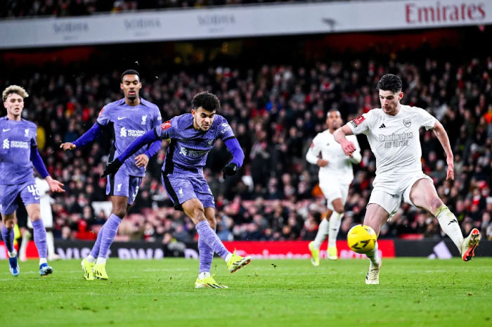 Duel Arsenal vs Liverpool saat bertemu di Piala FA putaran ketiga pada awal tahun 2024.