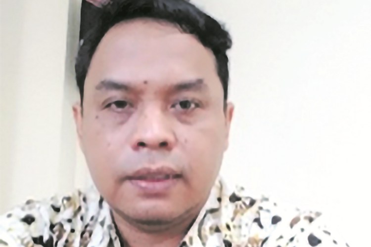 Dr. Nur Fajrie, M.Pd.