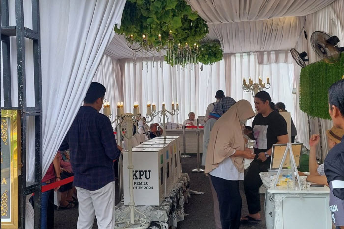 TPS konsep dekor pernikahan, salah satu serba serbi Pemilu 2024.