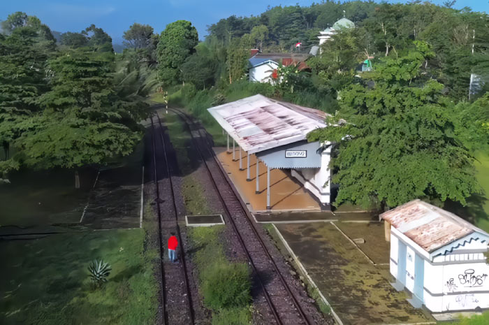 Stasiun Bedono yang berusia satu abad lebih di Kabupaten Semarang.