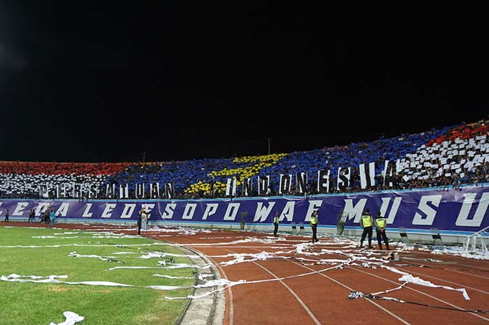 Suporter PSIS memadati Stadion Moch Soebroto Magelang di Liga 1 musim 2019 lalu. (Dokumentasi Baskoro Septiadi/Jawa Pos Radar Semarang)