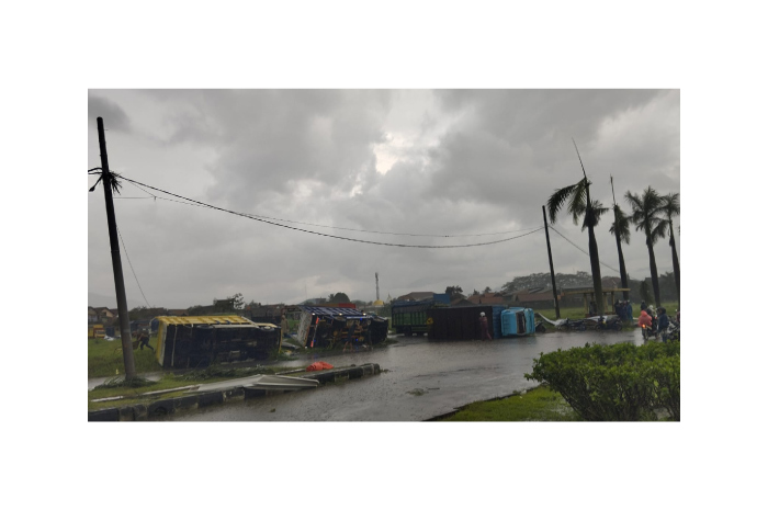 Dampak angin puting beliung, Rancaekek Bandung.