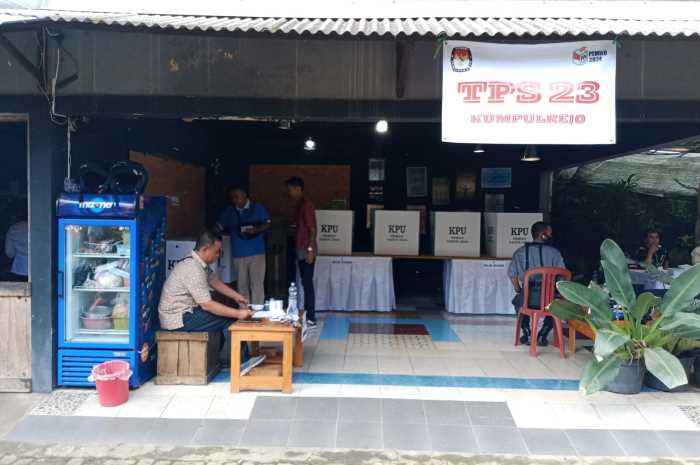 Pemungutan Suara Ulang (PSU) TPS 23 Kumpulrejo Kamis (22/2024). (Dhinar Sasongko/Jawa Pos Radar Semarang)