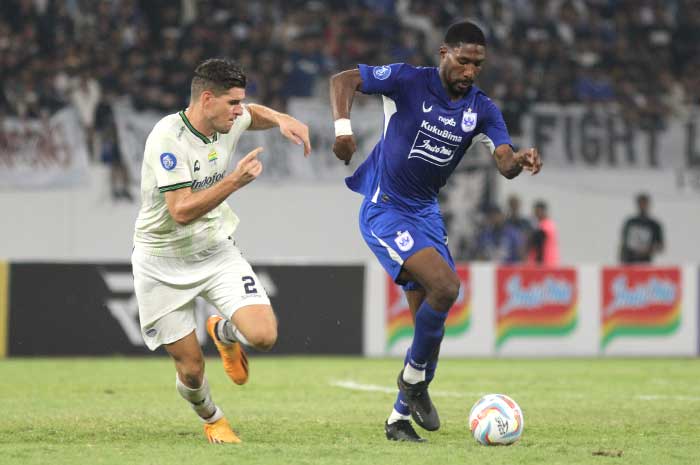 Pertemuan PSIS Semarang vs Persib Bandung pada putaran pertama Liga 1 lalu. (Baskoro Septiadi/Jawa Pos Radar Semarang)