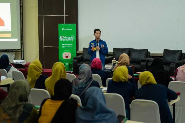 Kegiatan kelas pintar untuk meningkatkan pemasaran digital bagi UMKM.