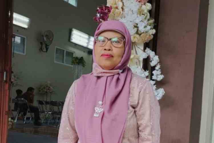 Sri Ayem, S.Pd.SD