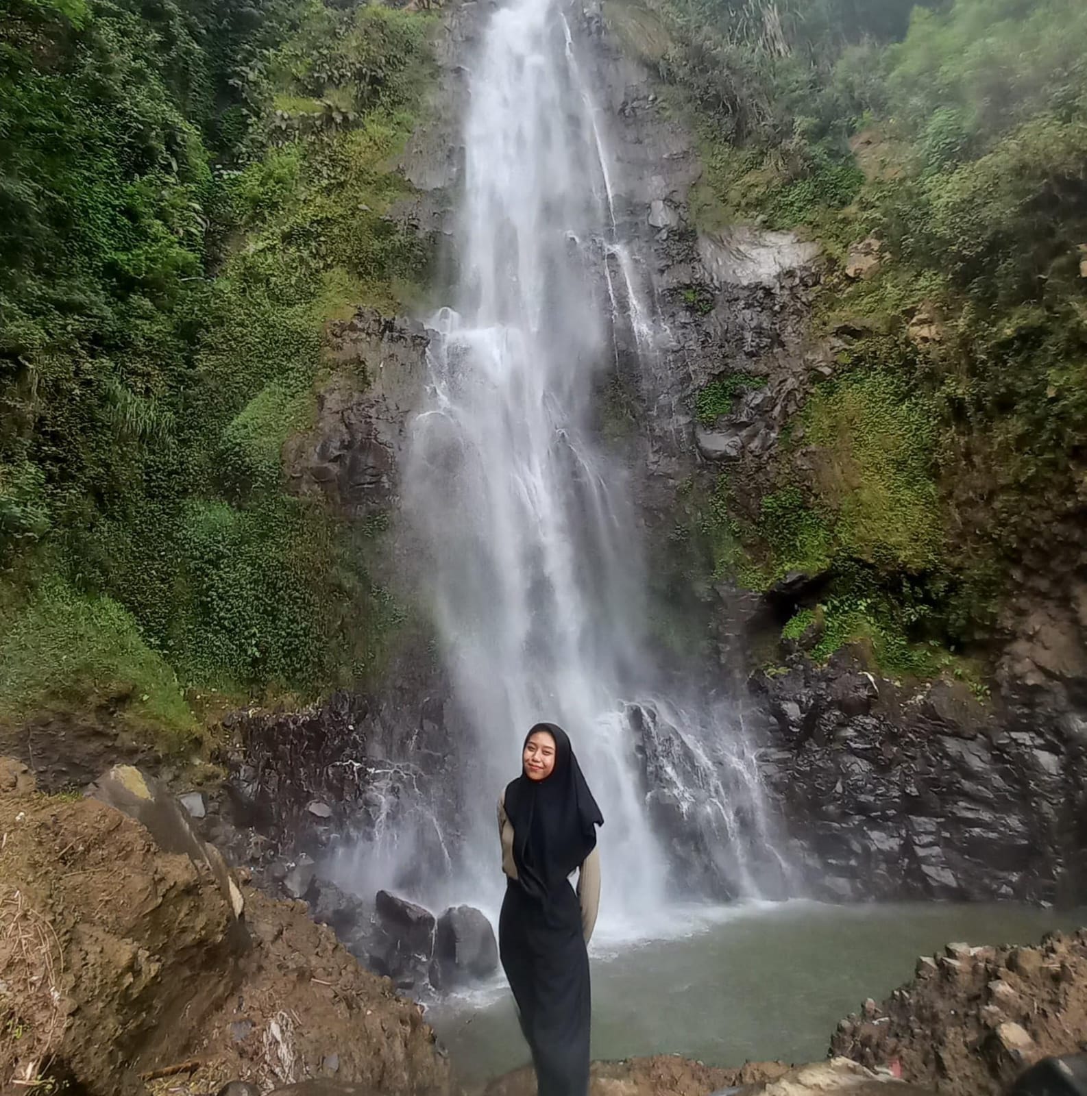 DI ANTARA PERBUKITAN : Curug Surodipo di Desa Tawangsari, Kecamatan Wonosobo, Kabupaten Temanggung.
