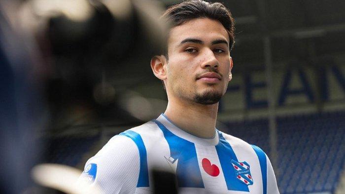 Nathan Kini Membela SC Heerenveen