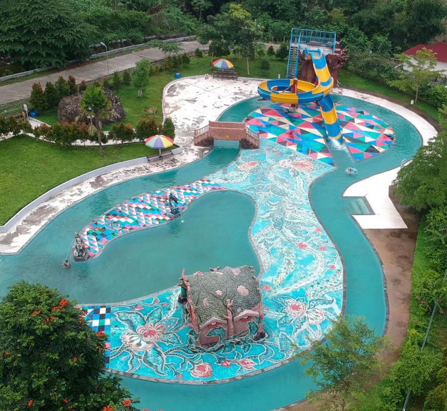 WISATA AIR : Wisata air yang disuguhkan untuk pengunjung dengan pemandangan alam yang indah.