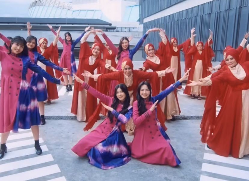 Kolaborasi Unik Antara JKT48 dan Nasida Ria
