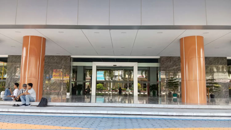 Suasana tampak depan Klaten Town Square (Klatos) di Jalan Pemuda, Kecamatan Klaten Tengah yang saat ini masih dalam proses penataan. (ANGGA PURENDA/RADAR SOLO)