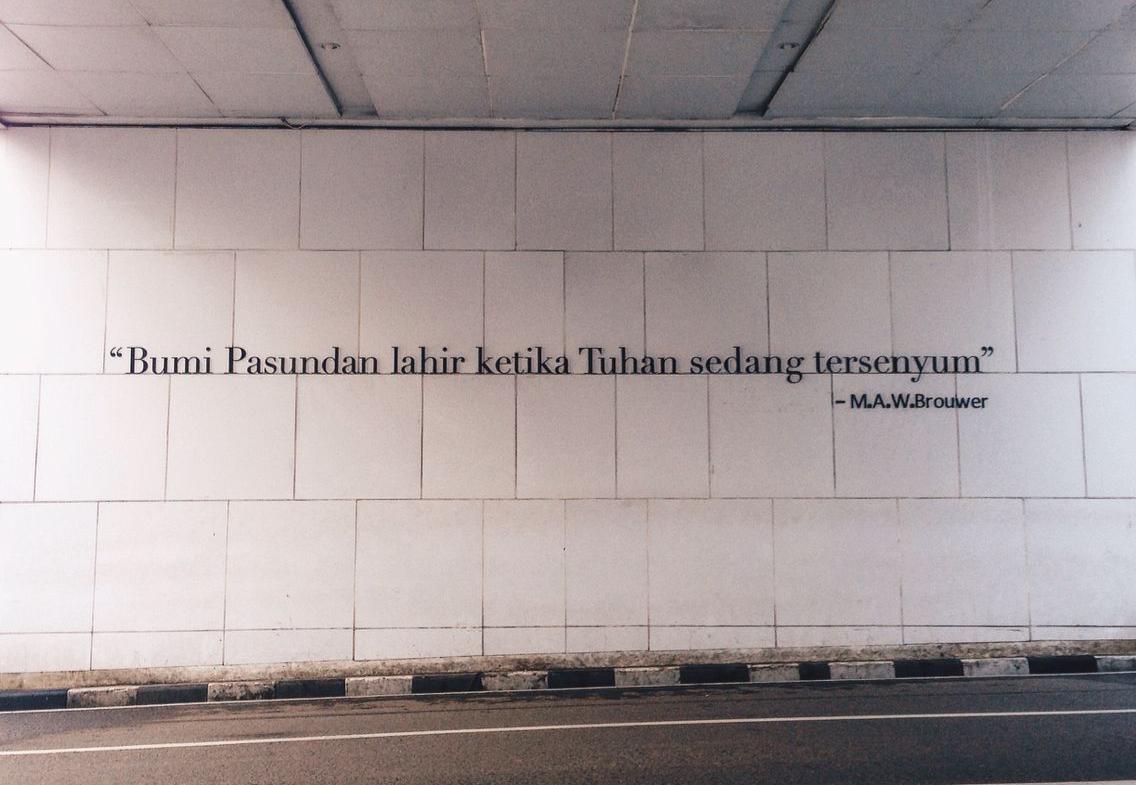 Bumi Pasundan lahir ketika Tuhan sedang tersenyum