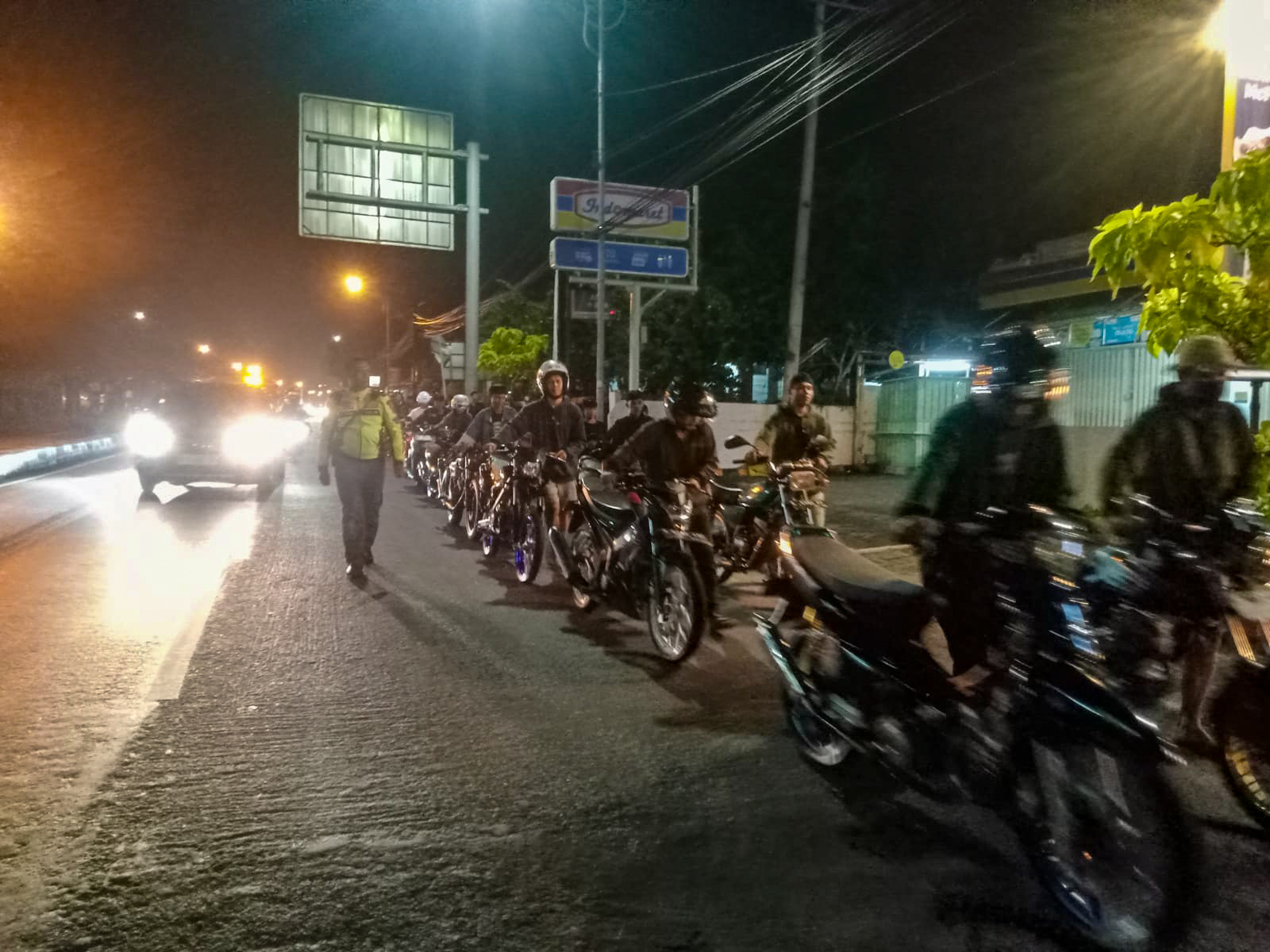 Para pelanggar yang terjaring patroli balap liar yang dilakukan oleh jajaran Satlantas Polres Semarang