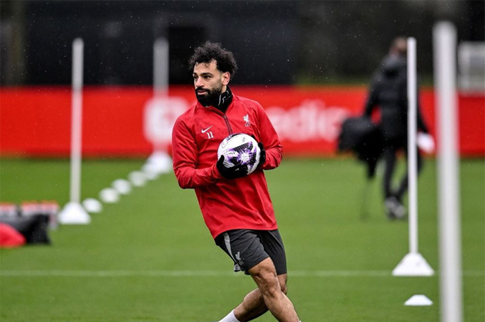 Mohamed Salah saat latihan di bulan Ramadhan.
