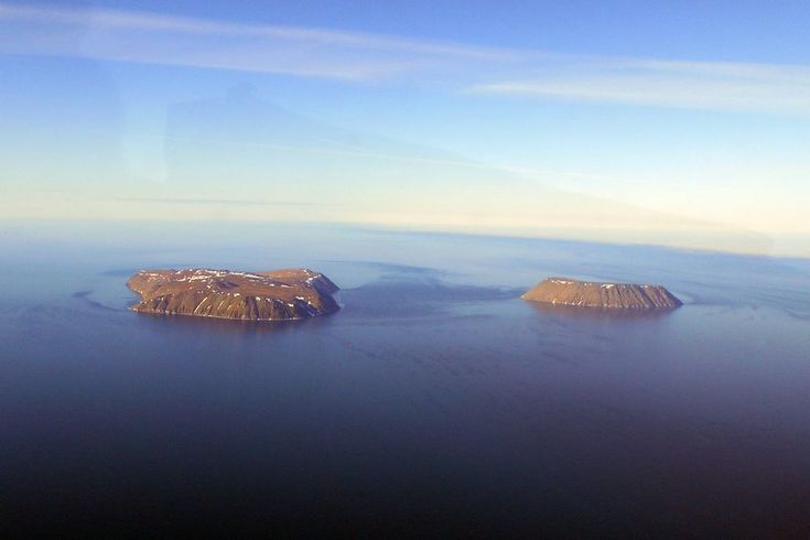 Kepulauan Diomede di Selat Bering