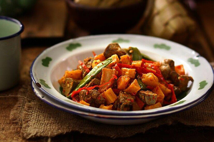 masakan sambal goreng ati.