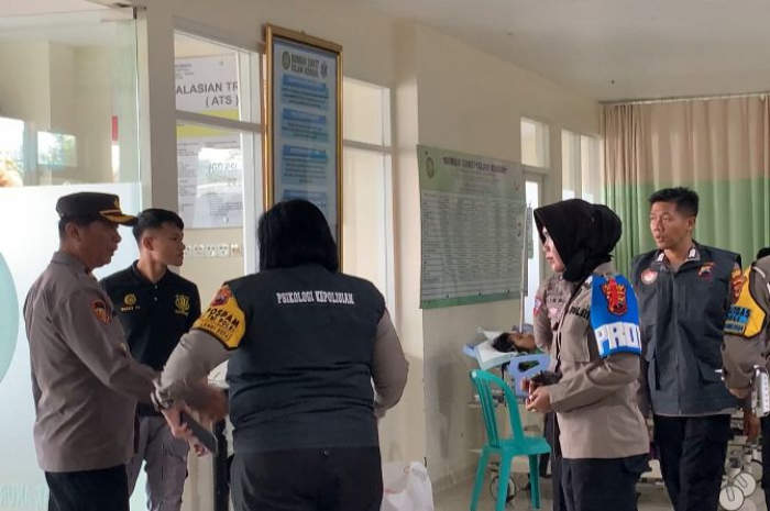 Korban luka kecelakaan bus Rosalia Indah dirawat di RSI Kendal. (Devi Khofifatur Rizky/Jawa Pos Radar Semarang)