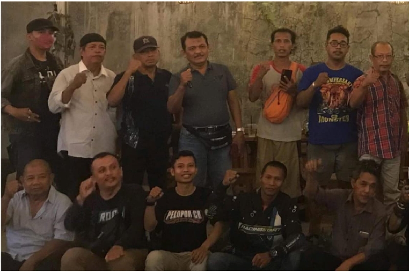 SARASEHAN: Aliansi penjual mie-bakso saat sarasehan beberapa waktu lalu.