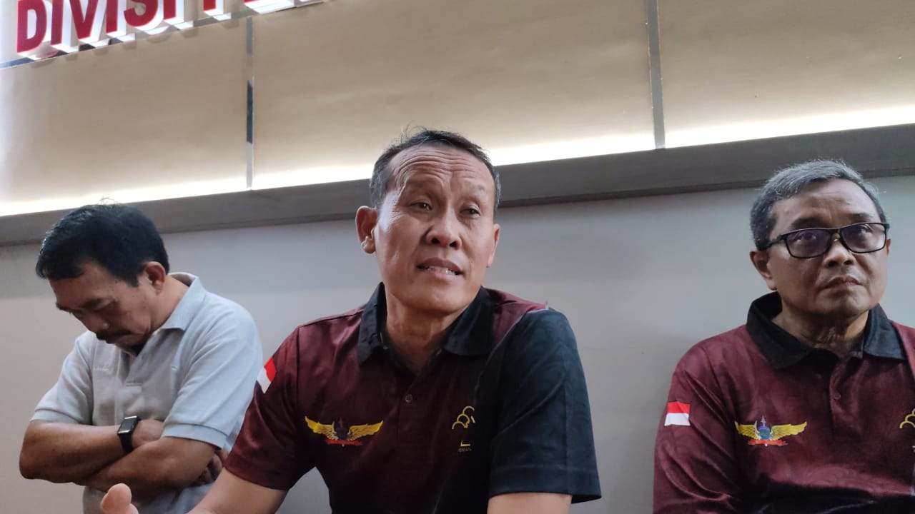 Kepala Divisi Pemasyarakatan Kementerian Hukum dan Hak Asasi Manusia Jawa Tengah, Kadiyono memberikan keterangan, Jumat (19/4/2024). IDA FADILAH/JAWA POS RADAR SEMARANG