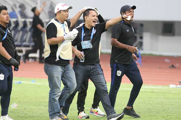 CEO PSIS, Yoyok Sukawi. (Baskoro Septiadi/Jawa Pos Radar Semarang)