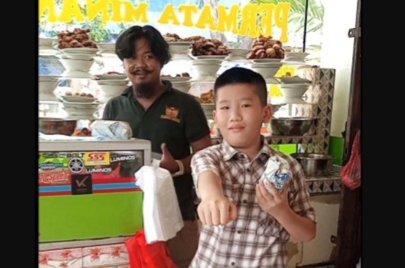 Bocah viral goyang nasi padang