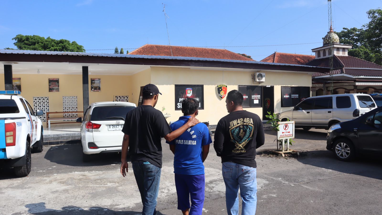 Apes, Kelelahan di Pinggir Jalan Pengangsu BBM Diciduk Polisi