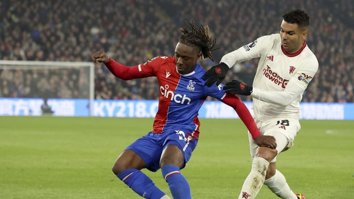 Casemiro Hadapi Pemain Palace