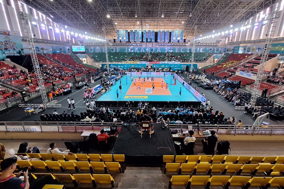 Gelaran Proliga Putaran I p[ekan kedua di GOR Jatidiri Semarang kemarin. (BASKORO SEPTIADI/JAWA POS RADAR SEMARANG)
