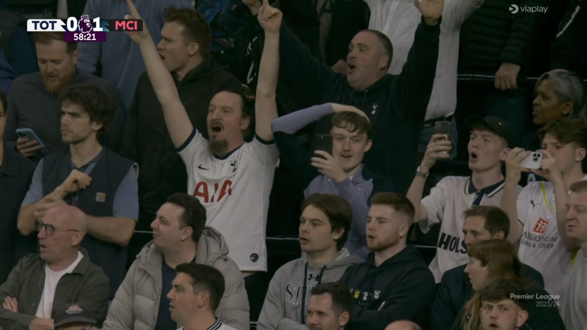 Fans Tottenham Ikut Rayakan Gol City