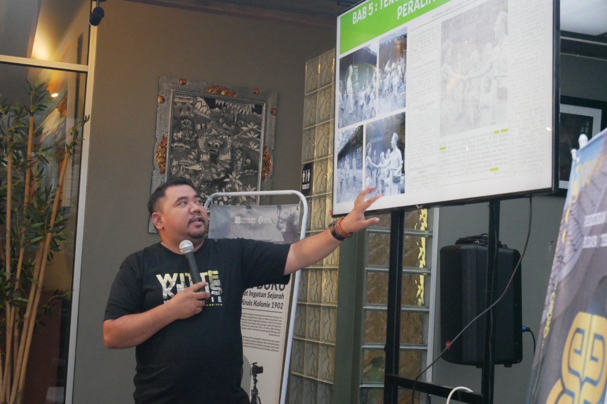 Diskusi dan bedah buku Witte Kruis Kolonie merupakan program diskusi bulanan yang digagas oleh Yayasan Hampraloka dan Orlen Heritage