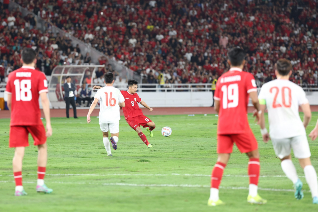 Pemain Timnas Indonesia saat hadapi Vietnam