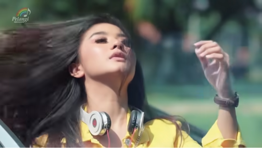 Tangkap layar video klip lagu Gak Ada Waktu Beib