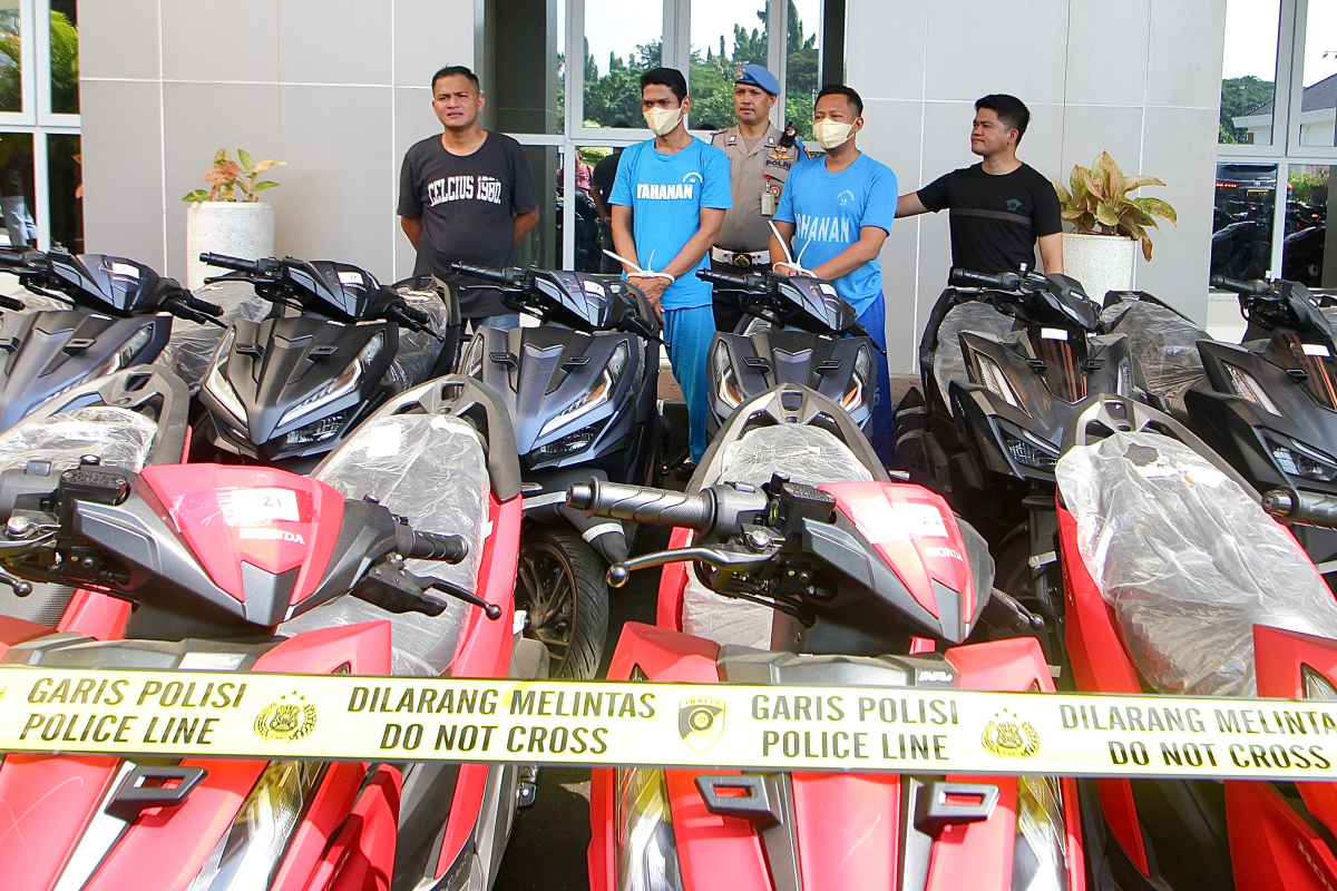 Polda Jawa Tengah mengungkap kasus kejahatan penyelundupan kendaraan sepeda motor tanpa dilengkapi dokumen lengkap ke Vietnam. (Nurchamim/Jawa Pos Radar Semarang)