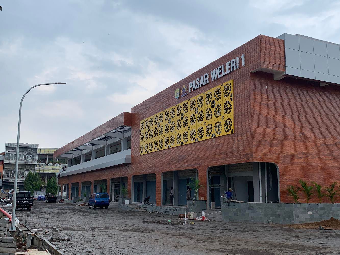 Potret bangunan Pasar Weleri ayang menjadi ikon perekonomian di Kabupaten Kendal. DEVI KHOFIFATUR RIZQI/ JAWA POS RADAR SEMARANG