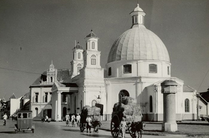 Gereja Blenduk Kota Lama Semarang tempo dulu.