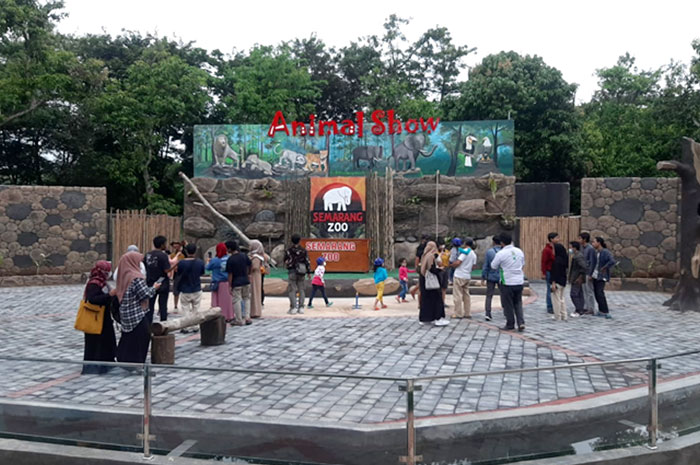 Destinasi Wisata Semarang Zoo. Lokasinya dekat terminal Mangkang Semarang.
