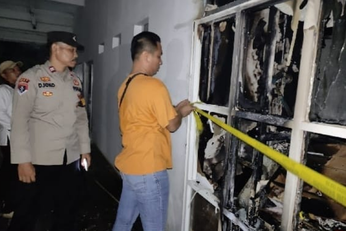 Pabrik PT Susan Foto Album berlokasi di Kawasan Industri Candi (KIC) Kecamatan Ngaliyan terbakar, Senin (27/5/2024) sekitar pukul 19.00.
