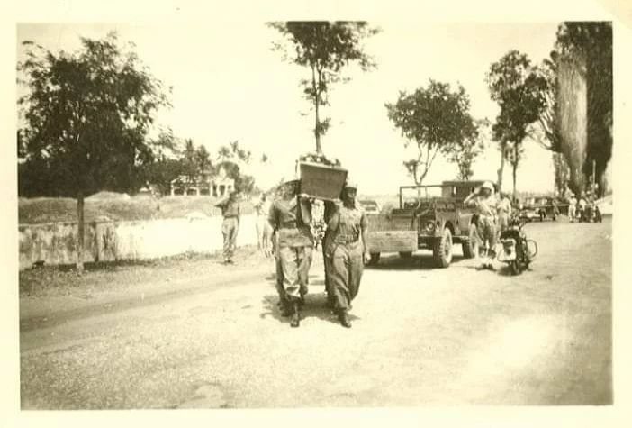 Prosesi pemakaman di Kerkhof Tegal