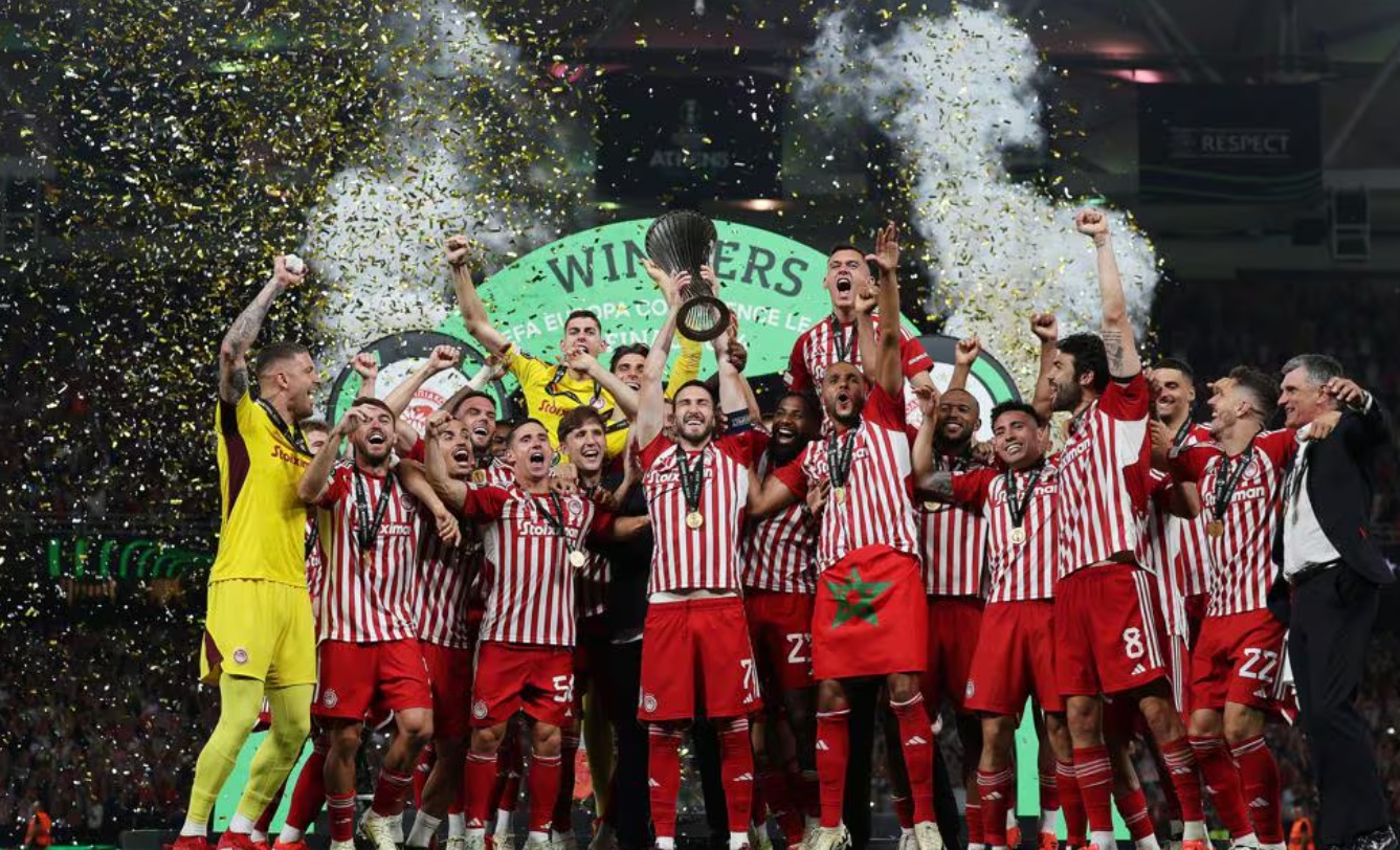Olympiakos Juara Conference League