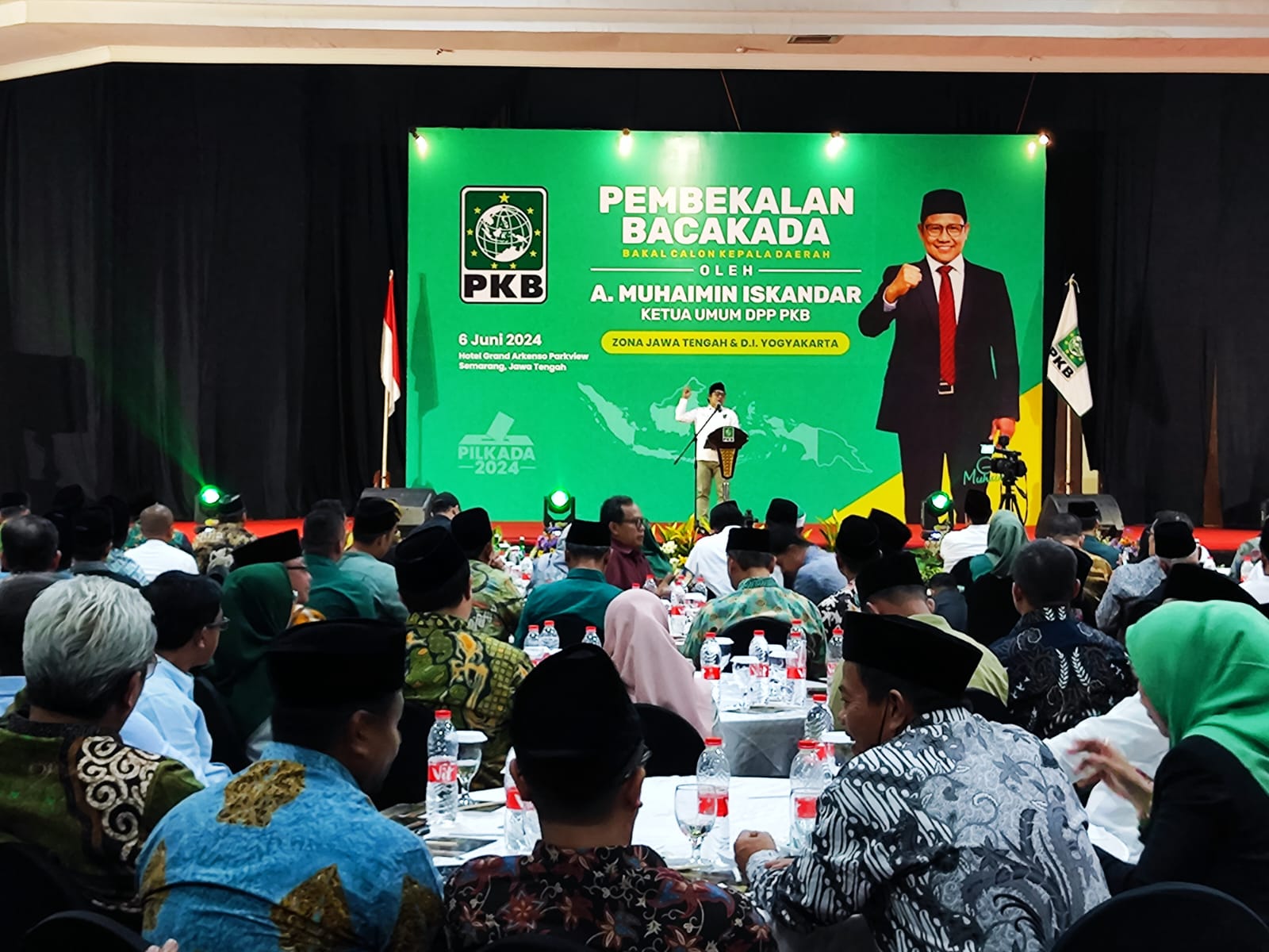 Ketua Umum DPP PKB Muhaimin Iskandar usai memberikan pembekalan kepada bakal calon kepala daerah (bacakada) Jateng, Kamis (6/6). KHAFIFAH ARINI PUTRI/JAWA POS RADAR SEMARANG