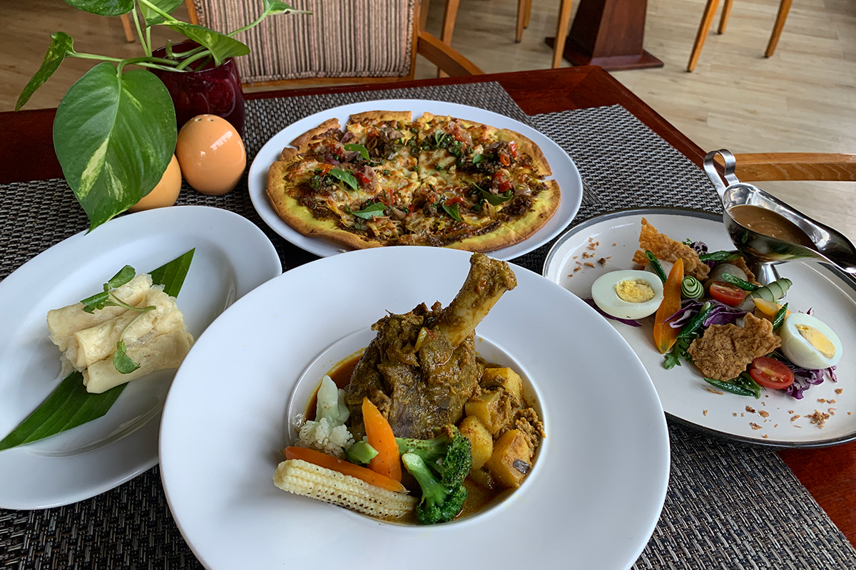 Olahan daging kambing harus dimasak dengan cara khusus agar lezat saat disantap. DEVI KHOFIFATUR RIZQI/ JAWA POS RADAR SEMARANG