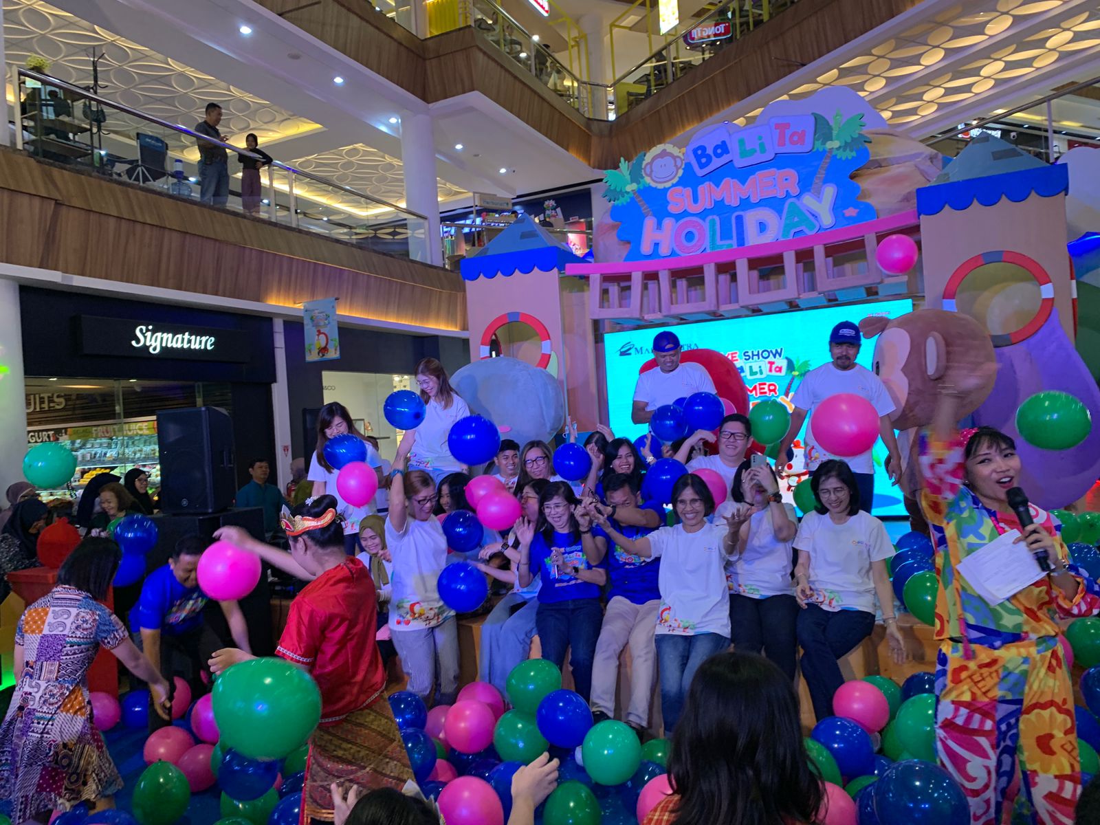 Pembukaan event BaLiTa Summer Holiday di Atrium Mal Ciputra Semarang, Kamis (20/6). DEVI KHOFIFATUR RIZQI/ JAWA POS RADAR SEMARANG
