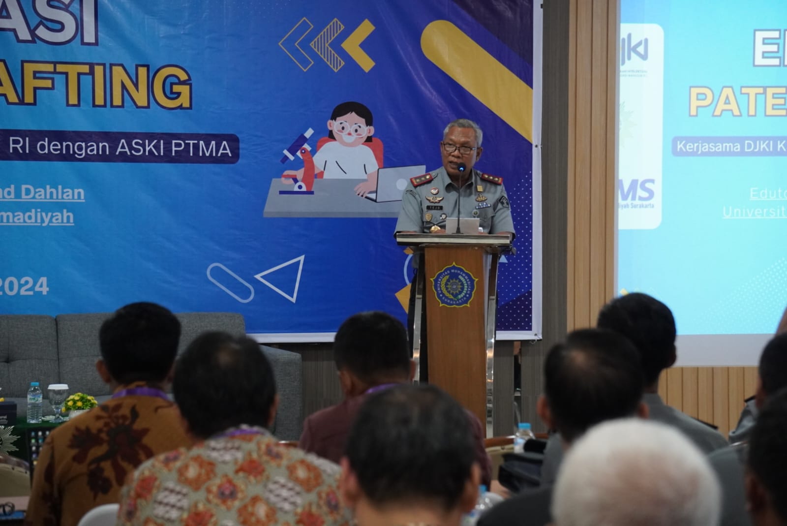 Kepala Kantor Wilayah Kementerian Hukum dan HAM Jawa Tengah,Tejo Harwanto membuka kegiatan Edukasi Paten Drafting bagi Civitas Akademika Perguruan Tinggi Muhammadiyah/Aisyiyah, Senin (24/06).