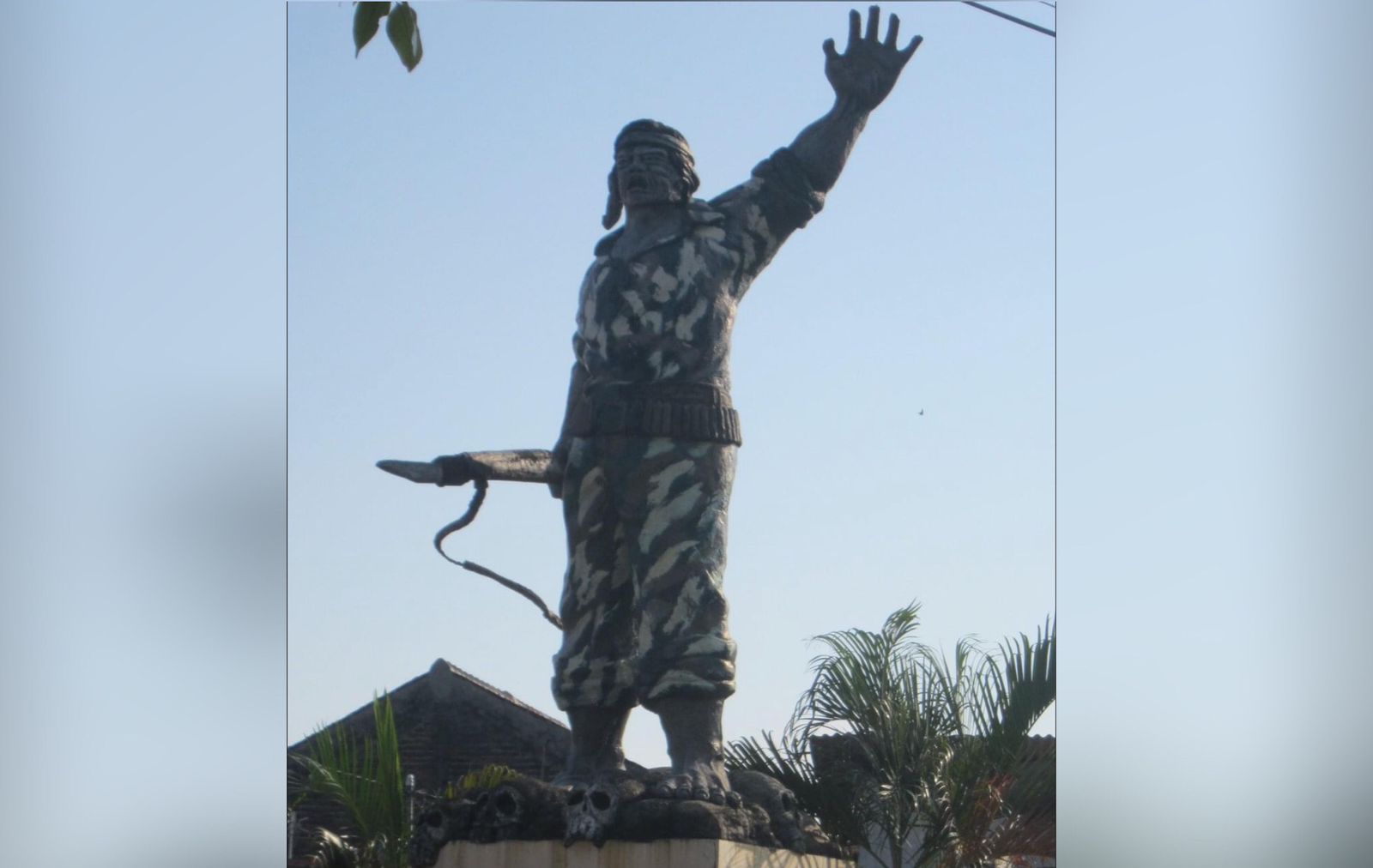 Potret Tugu Pahlawan di Desa Sriwulan Kecamatan Sayung