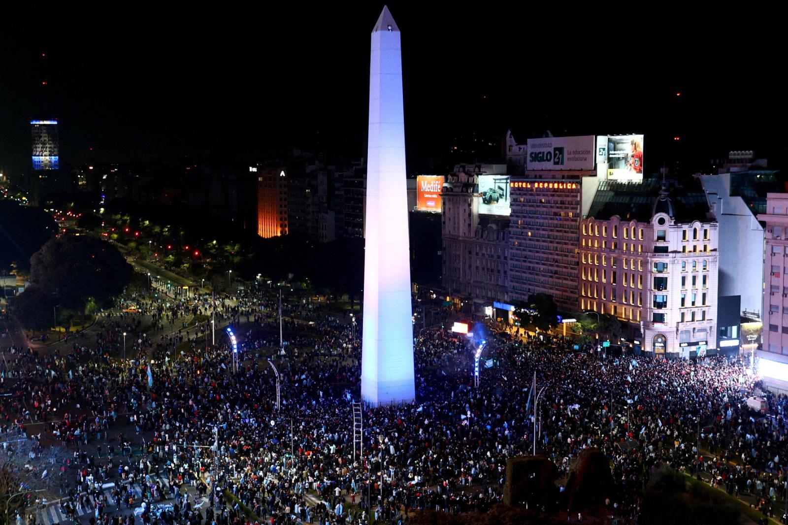 Warga Argentina memadati jalanan Buenos Aires pasca kemenangan mereka di Copa America 2024/harianberitaterkini.com